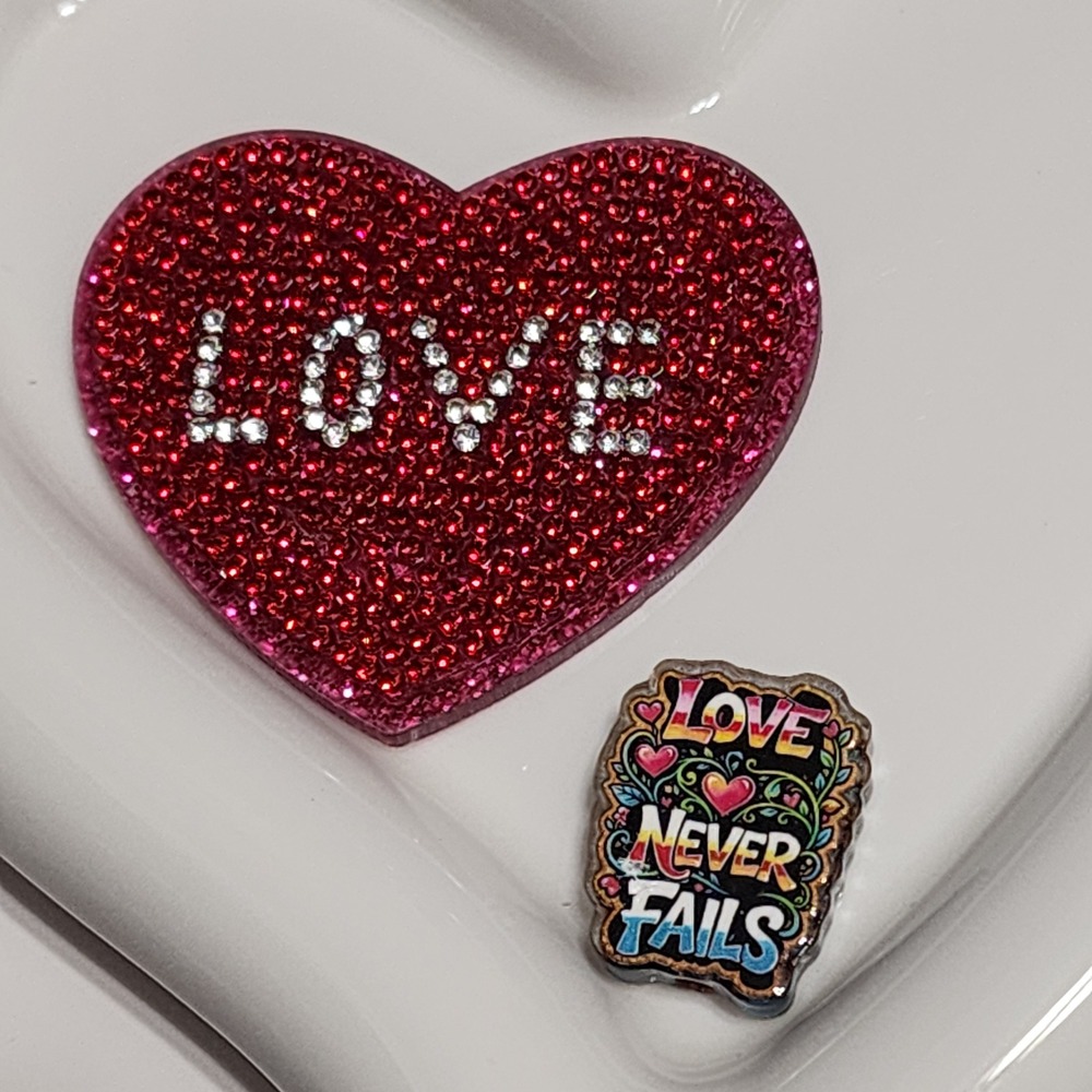 Love Never Fails Flatback Focal Bead Beaded Pen Badge Keychain Rhinestone Heart